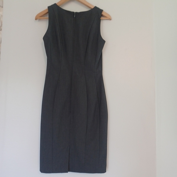 H&M Sheath Dress Womens Size 4 Grey Pencil Sleevless Knee Length Corpcore - Picture 3 of 10